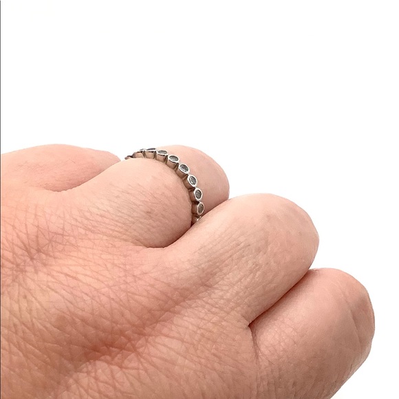 925 KLEO Sterling Silver CZs Eternity Ring Band Size 5.75 - Picture 4 of 7